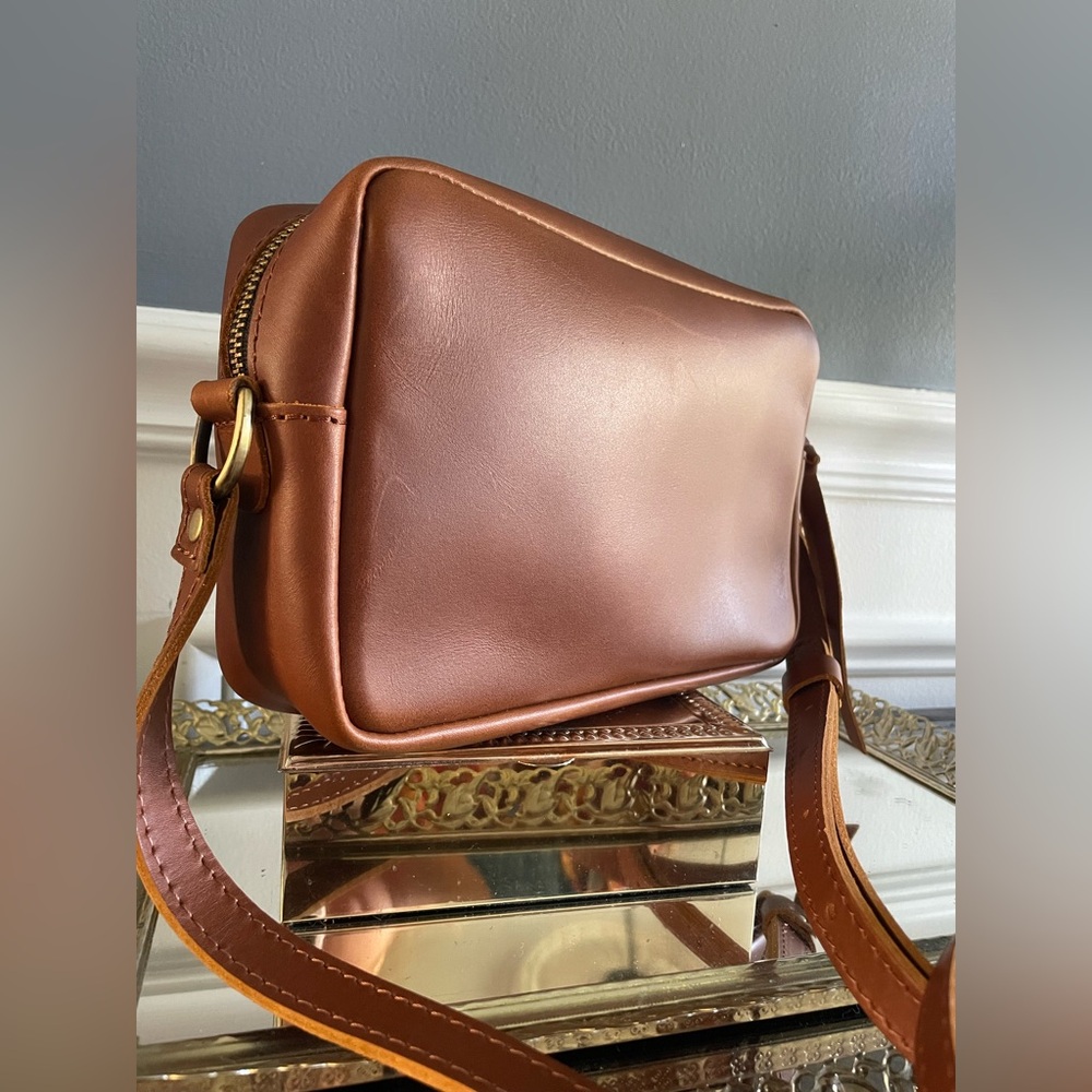 Portland Leather Camera Crossbody- Honey - Picture 7 of 8